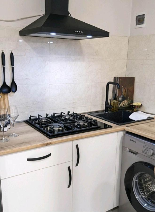 Old Town-Booking Apartment Tbilisi Esterno foto