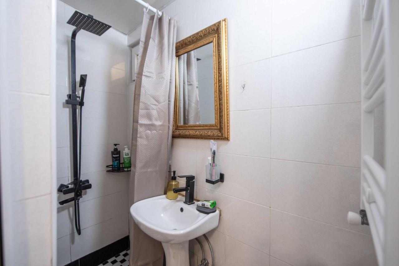 Old Town-Booking Apartment Tbilisi Esterno foto