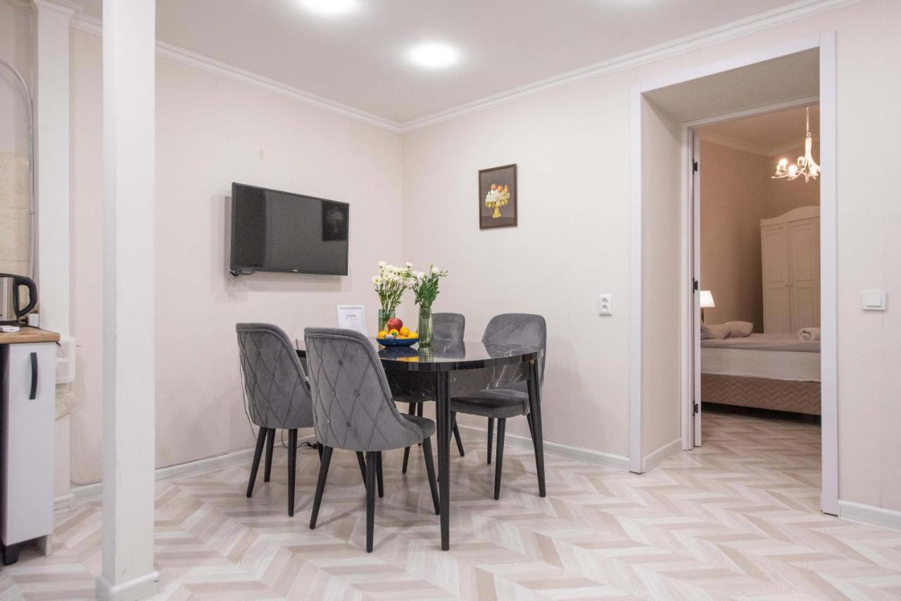 Old Town-Booking Apartment Tbilisi Esterno foto